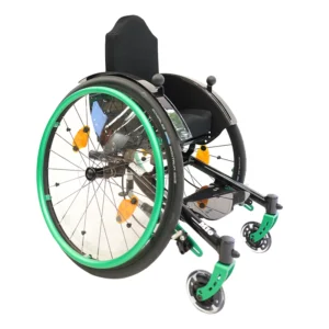 Leichter Kinderrollstuhl in der Farbe schwarz und eloxal grün mit Carbonausstattung
