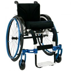 Adaptivrollstuhl Airon cremeweiß blau