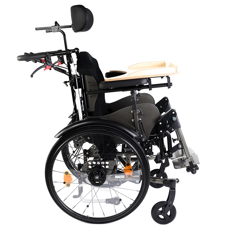 Kantelrollstuhl-Loop-RS-titangrau-rechts-Therapietisch-Holz