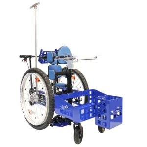 ein Outdoor Stehfahrer mit Gerätehaltern